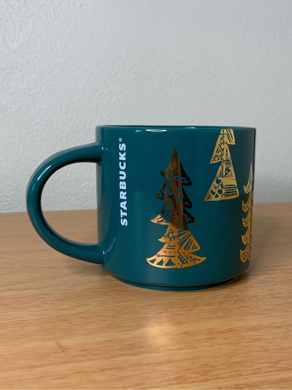Starbucks Tree Mug 2015 Green Gold Foil 14oz